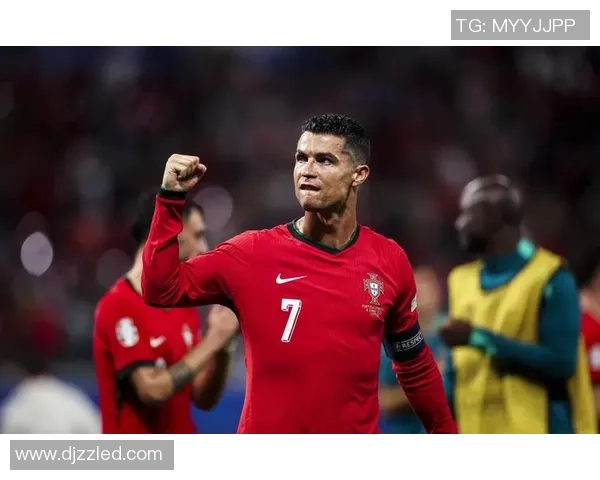 从默默无闻到顶尖巨星 足球靠努力拼搏成就传奇