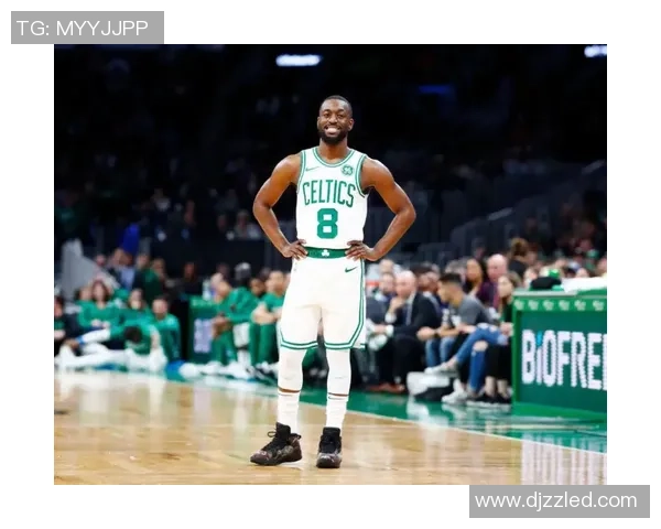 动态拜仁球星风采展示:技术、进攻与防守的完美结合 动态拜仁球星风采展示:技术、进攻与防守的完美结合