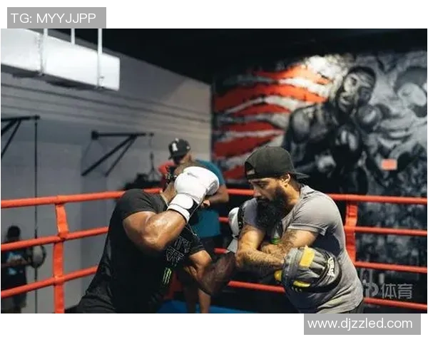 UFC与足球巨星跨界合作激发体育界新风潮精彩瞬间与对抗碰撞引发热议 UFC与足球巨星跨界合作激发体育界新风潮精彩瞬间与对抗碰撞引发热议